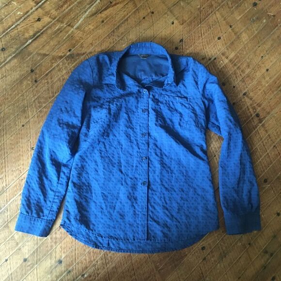Eddie Bauer embossed button down shirt - Picture 1 of 3
